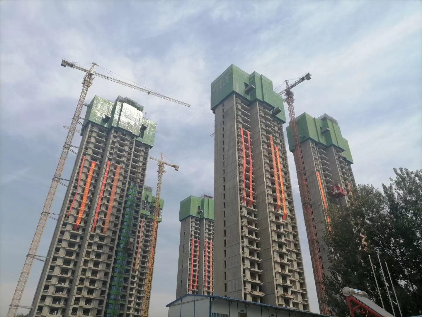 沈小营安置区(一标段)项目喜封金顶